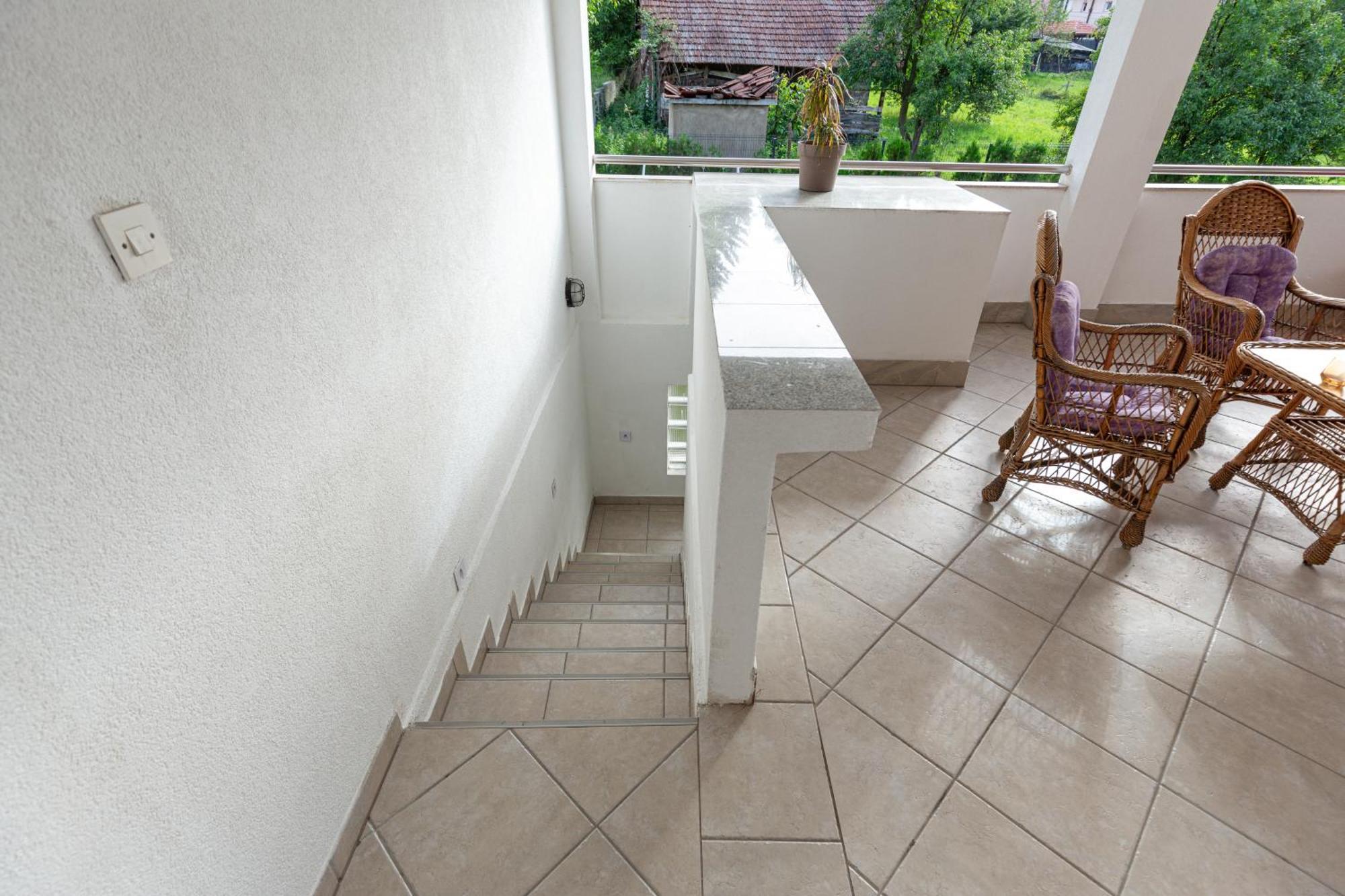 Evergreen Apartments Visoko Luaran gambar