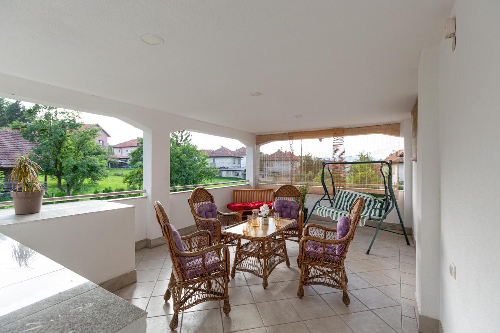 Evergreen Apartments Visoko Luaran gambar