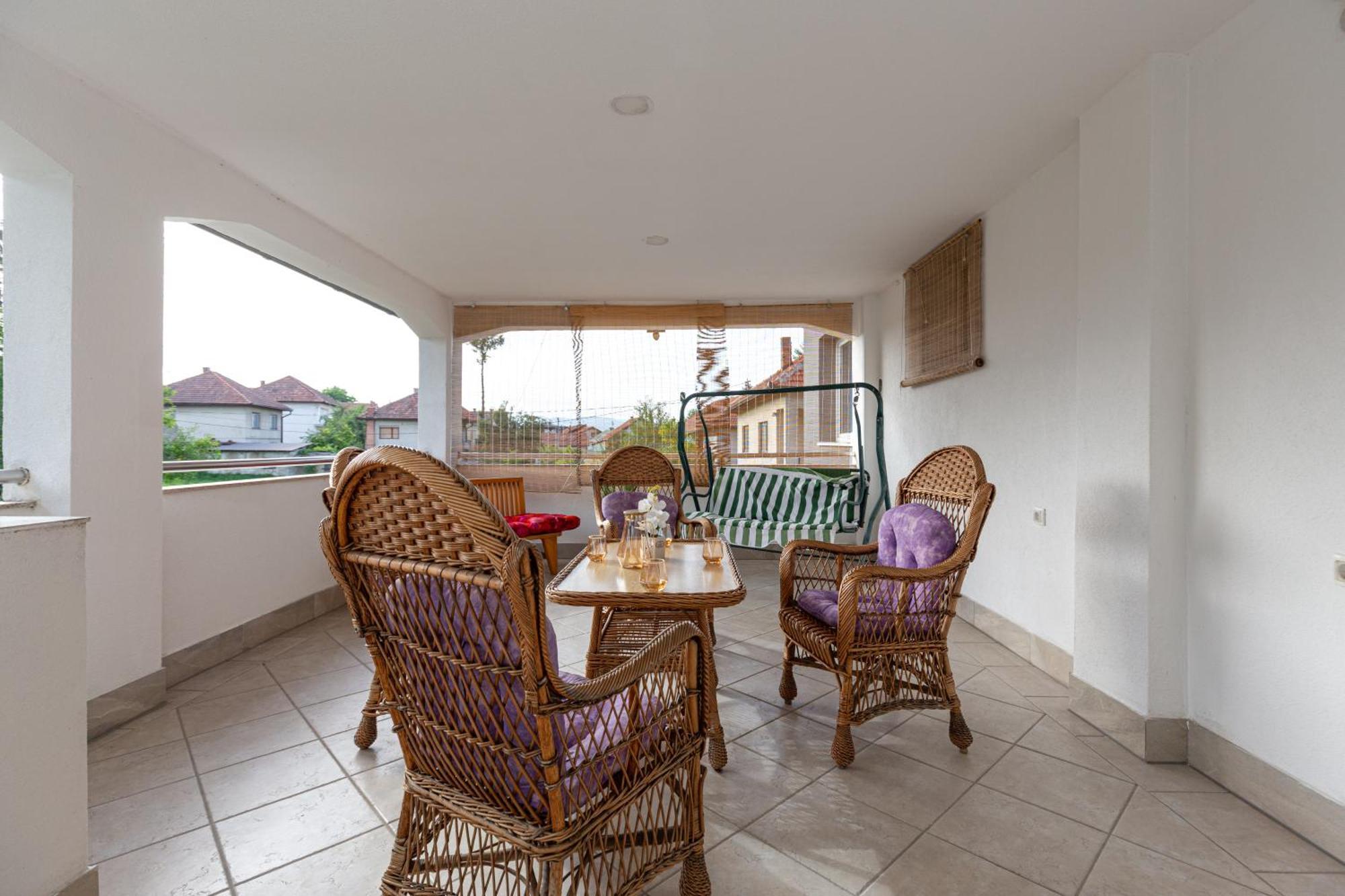 Evergreen Apartments Visoko Luaran gambar