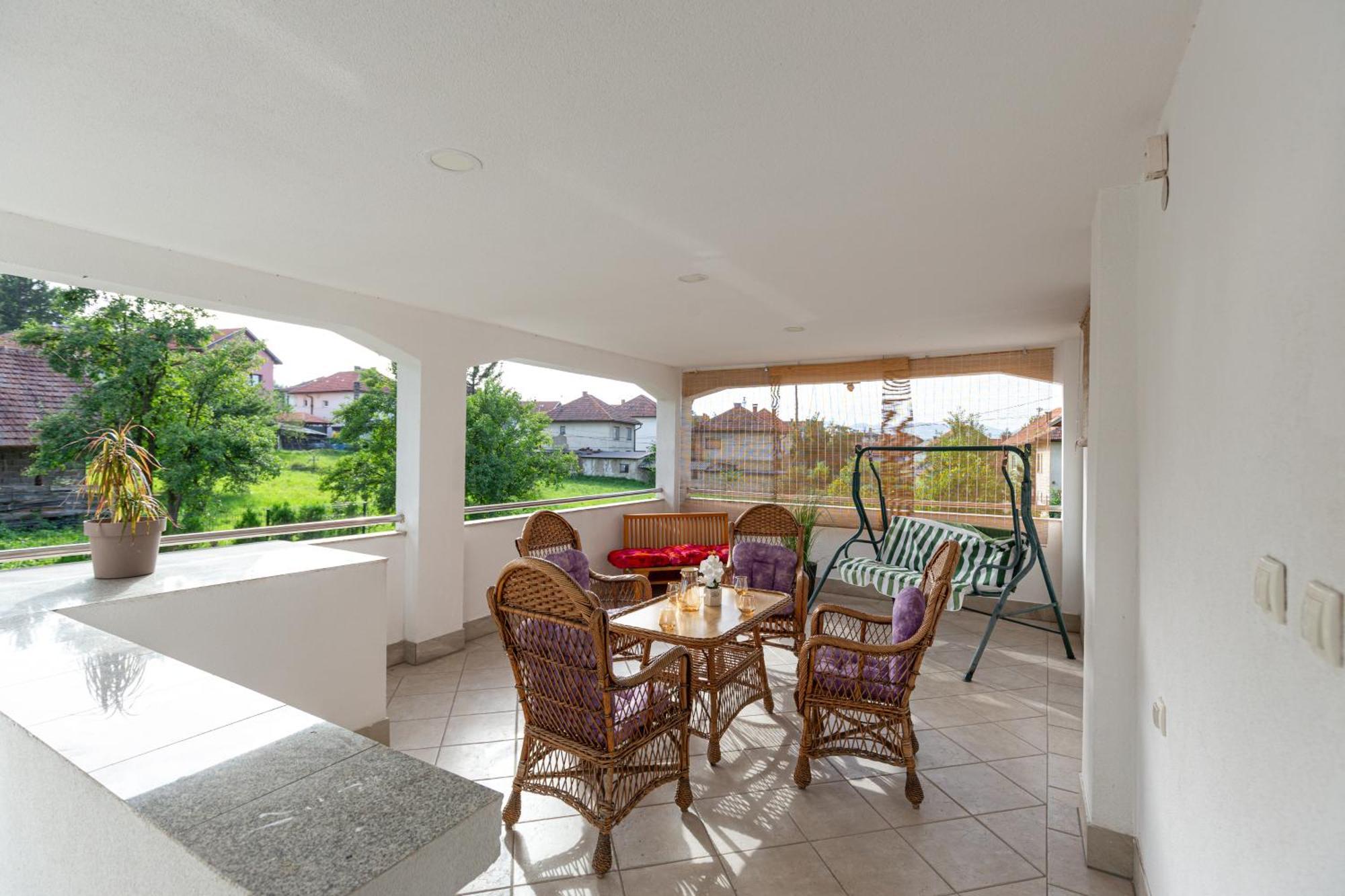 Evergreen Apartments Visoko Luaran gambar