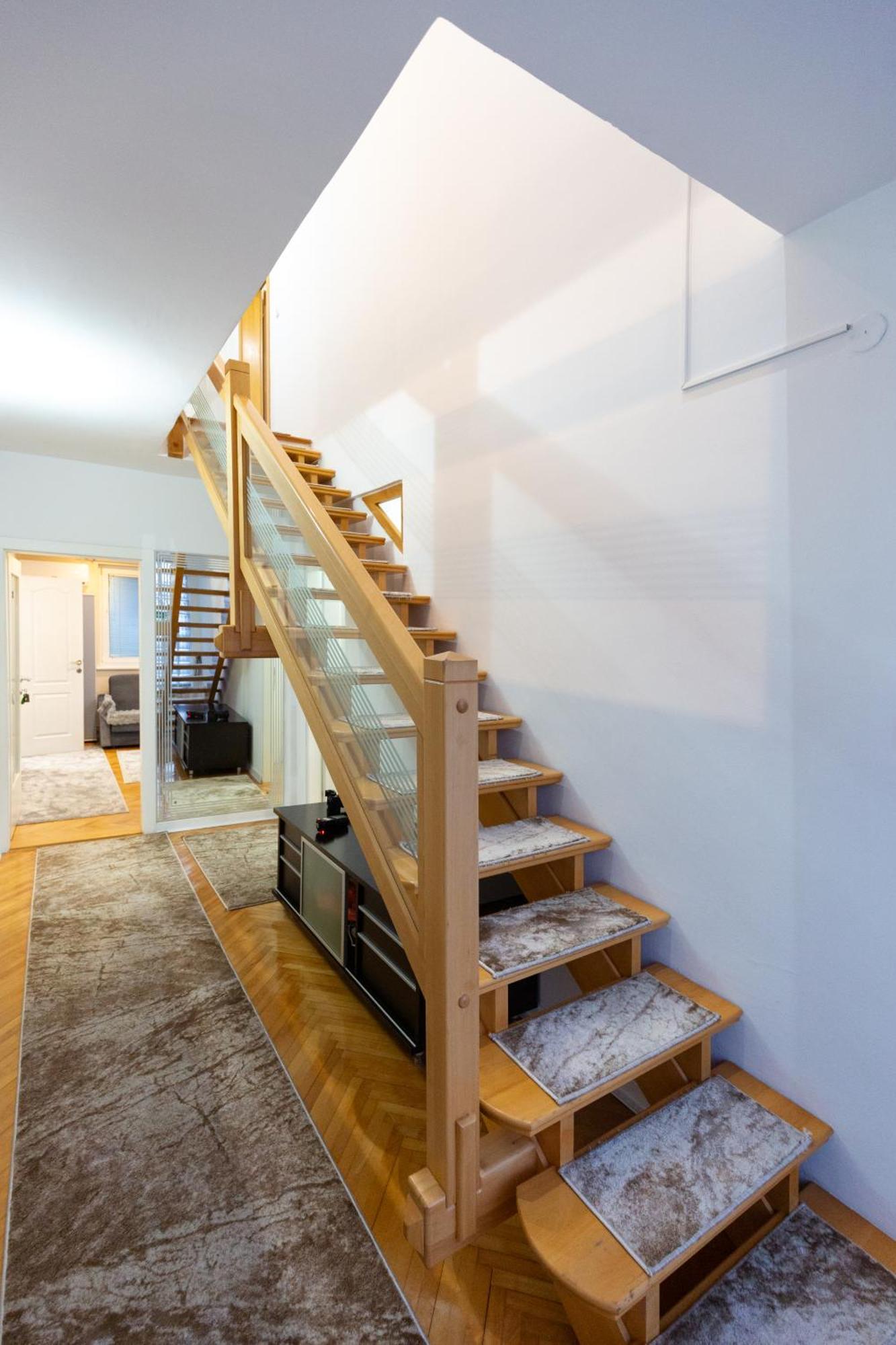 Evergreen Apartments Visoko Luaran gambar