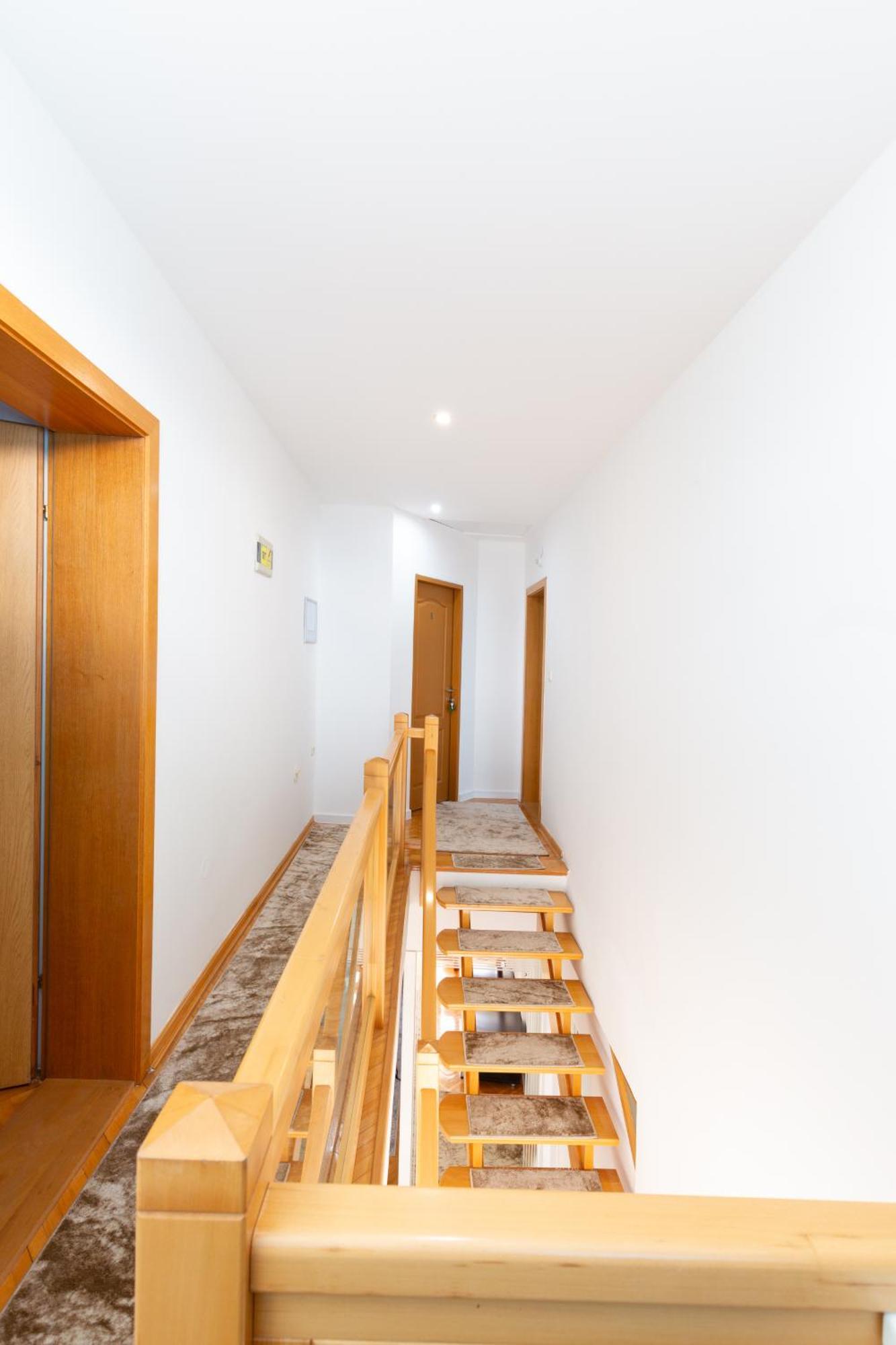 Evergreen Apartments Visoko Luaran gambar